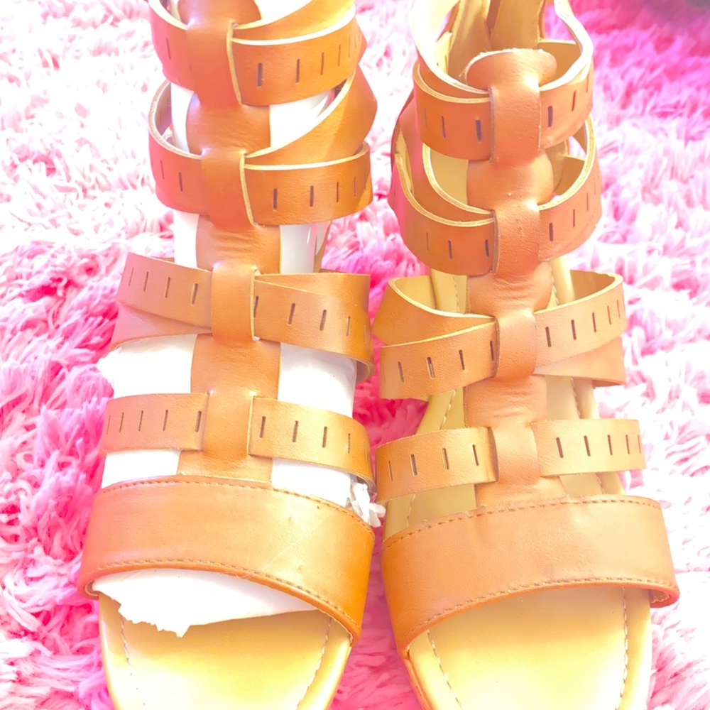 Brown wedges